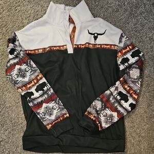 NWOT Stylish Black and White Pullover with Southwestern Pattern